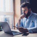 Arnaque en ligne et banque : 2 précautions valent mieux qu'une !