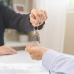 C’est l’histoire d’un locataire qui en a assez de payer toujours plus…