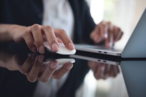 C’est l’histoire d’un employeur qui prend (trop) au sérieux son obligation de sécurité…