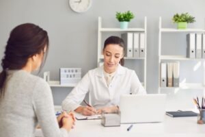 Arrêts de travail : la médecine du travail mieux informée ?