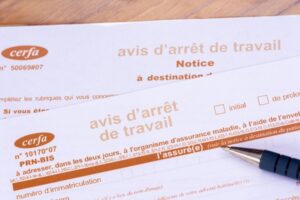Arrêts maladie longue durée : durcissement des règles d’indemnisation !